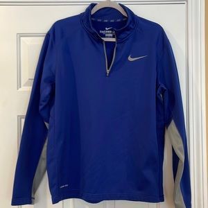Nike Men’s 1/4 zip pullover in L. Color- dark royal blue with grey detailing.